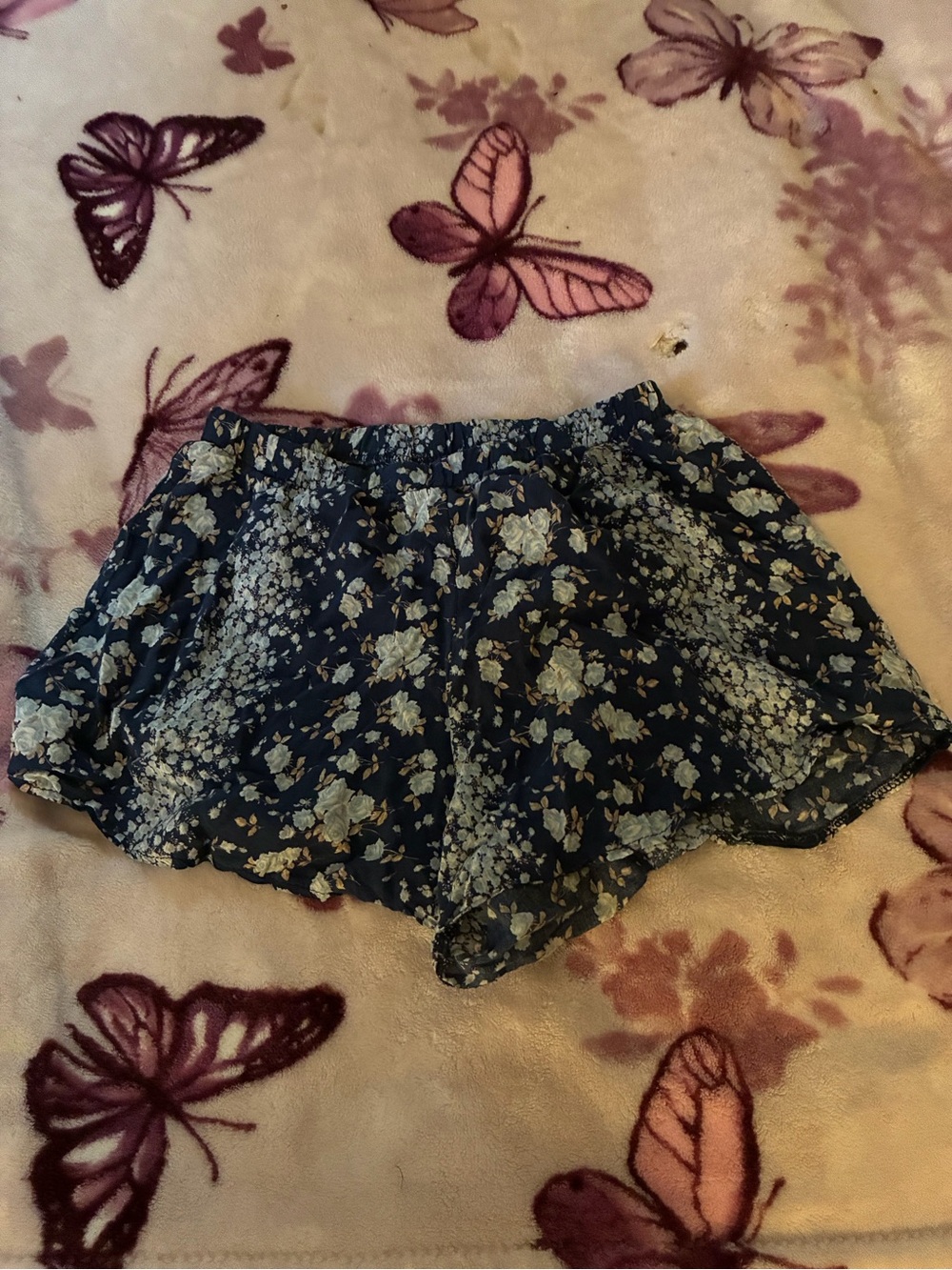 Brandy Melville Floral Women’s Shorts